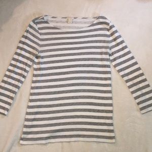 grey/white stripped shirt w/ quarter length sleeve